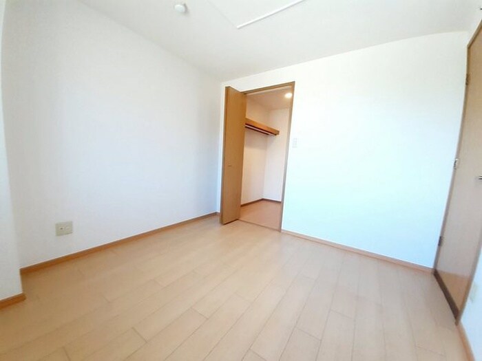 物件内観写真10　(収納)