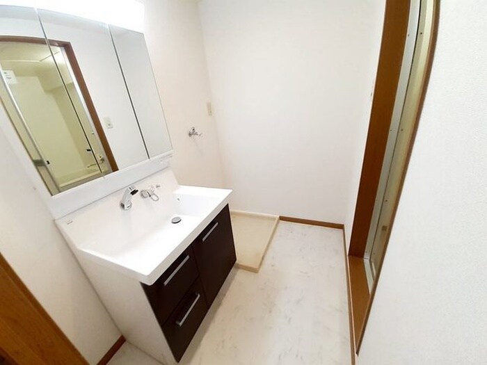 物件内観写真11　(洗面)