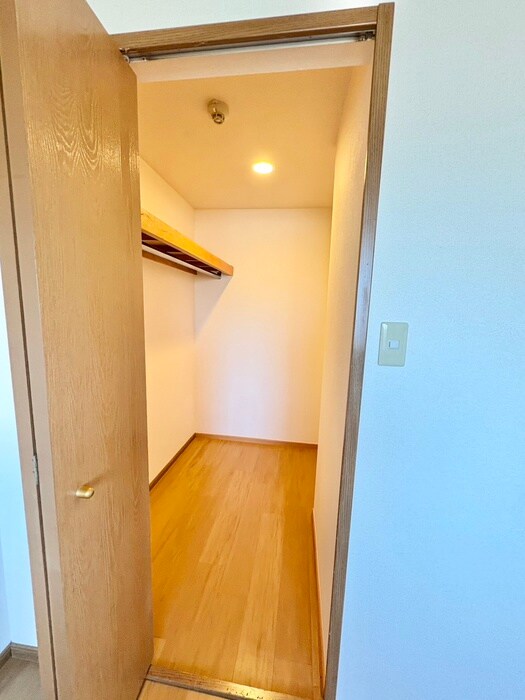 物件内観写真12　(収納)