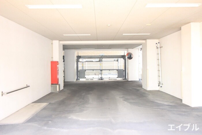 物件外観写真4　(駐車場)