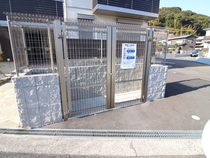 物件外観写真4　(建物設備)