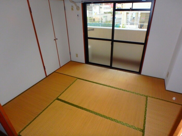 物件内観写真4　(居室)