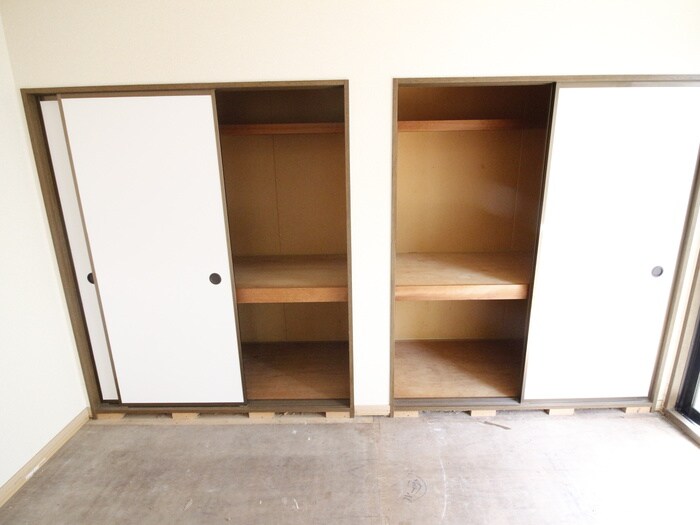 物件内観写真15　(収納)