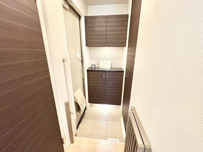 物件内観写真14　(玄関)