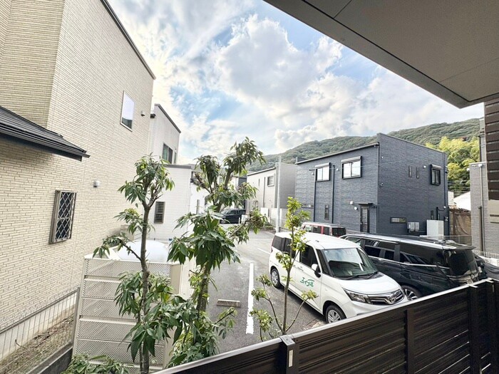 物件内観写真15　(室内からの展望)