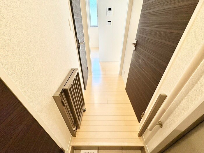 物件内観写真19　(廊下)