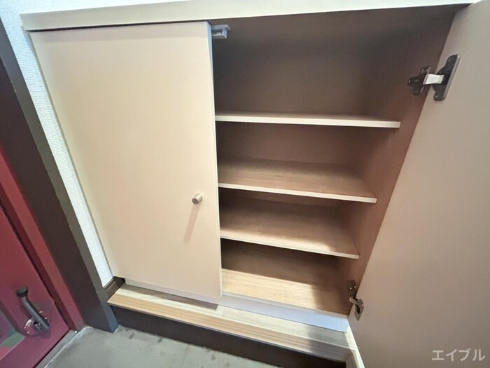 物件内観写真18　(靴箱)