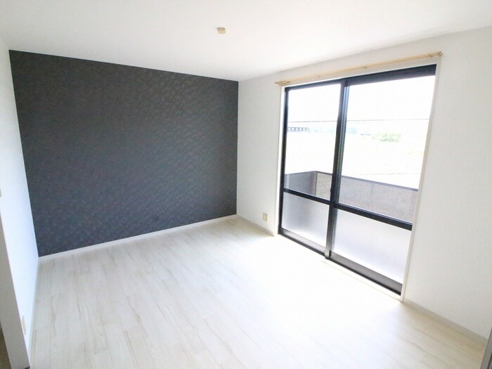 物件内観写真4　(居室)