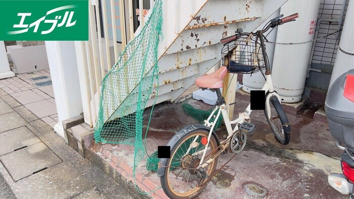 物件外観写真6　(駐輪場)