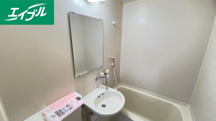 物件内観写真12　(洗面)