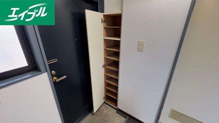 物件内観写真15　(靴箱)