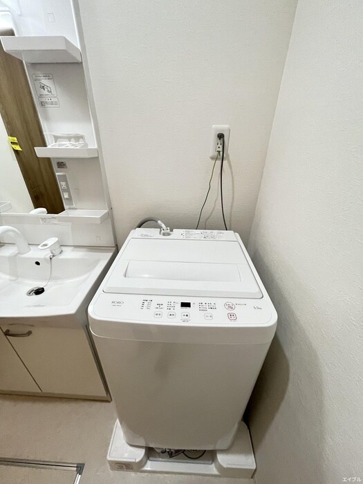 物件内観写真14　(洗濯機置場)