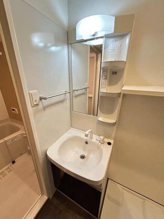 物件内観写真11　(洗面)