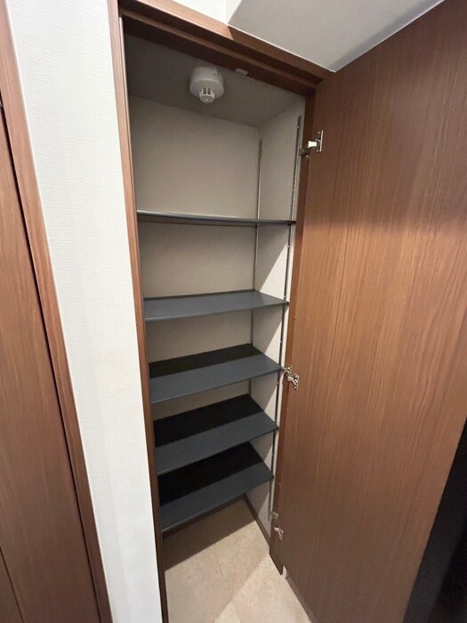 物件内観写真13　(靴箱)
