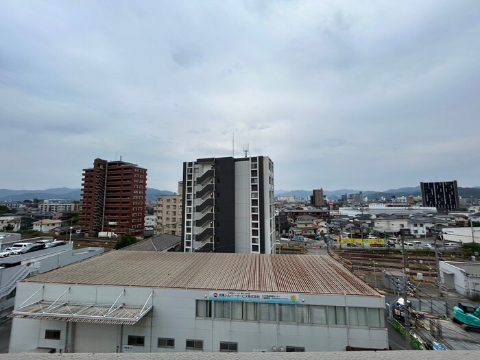 物件内観写真16　(室内からの展望)