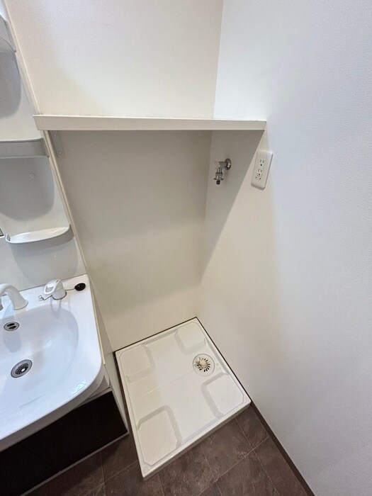 物件内観写真19　(洗濯機置場)