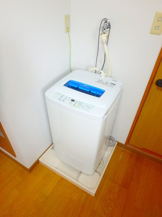 物件内観写真13　(洗濯機置場)