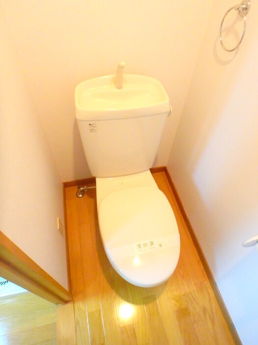 物件内観写真14　(トイレ)