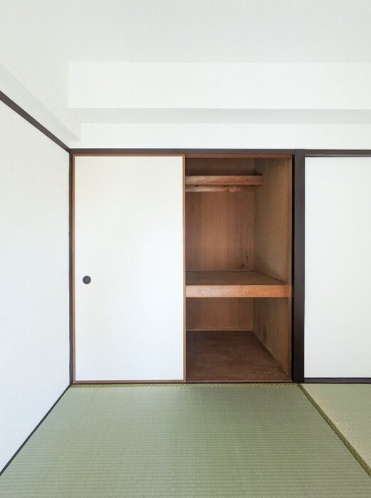 物件内観写真10　(収納)