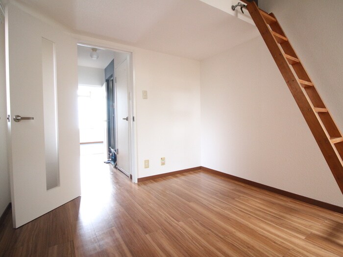 物件内観写真12　(居室)