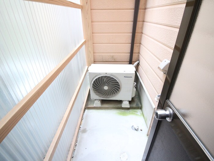 物件内観写真15　(洗濯機置場)