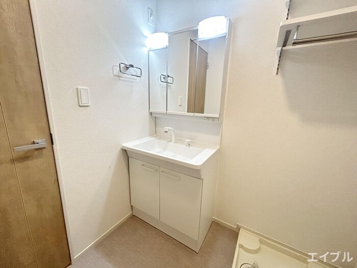 物件内観写真11　(洗面)