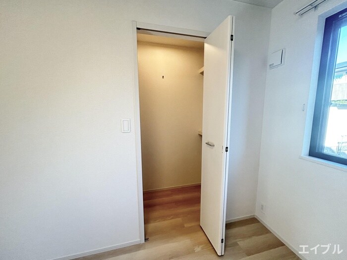 物件内観写真13　(収納)