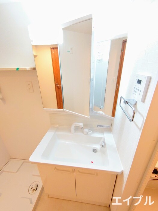 物件内観写真11　(洗面)