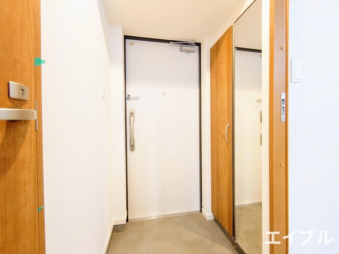物件内観写真15　(玄関)
