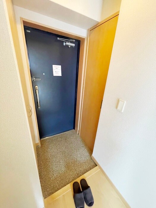 物件内観写真10　(玄関)