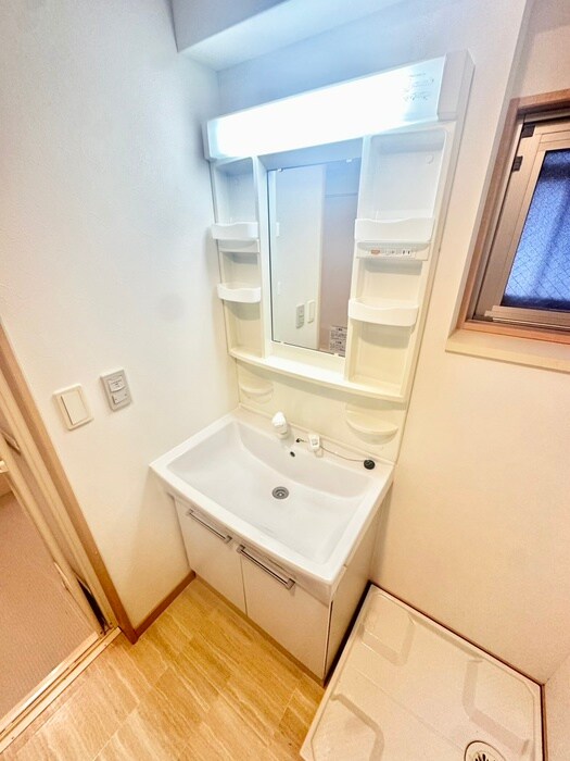 物件内観写真11　(洗面)