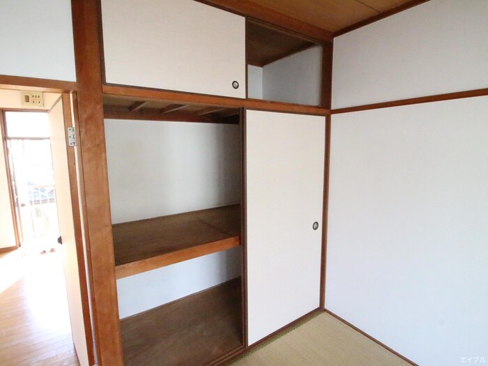 物件内観写真6　(収納)