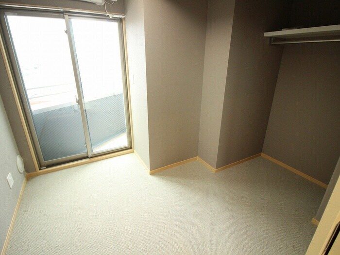 物件内観写真5　(居室)