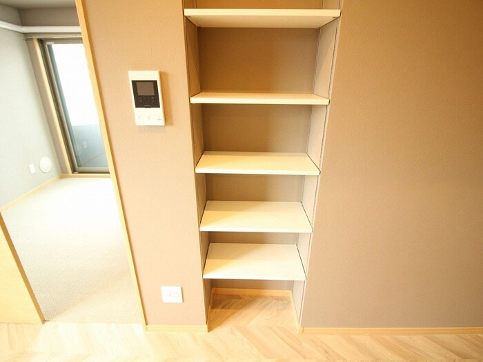 物件内観写真6　(収納)