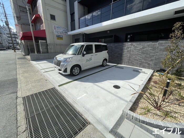 物件外観写真2　(駐車場)