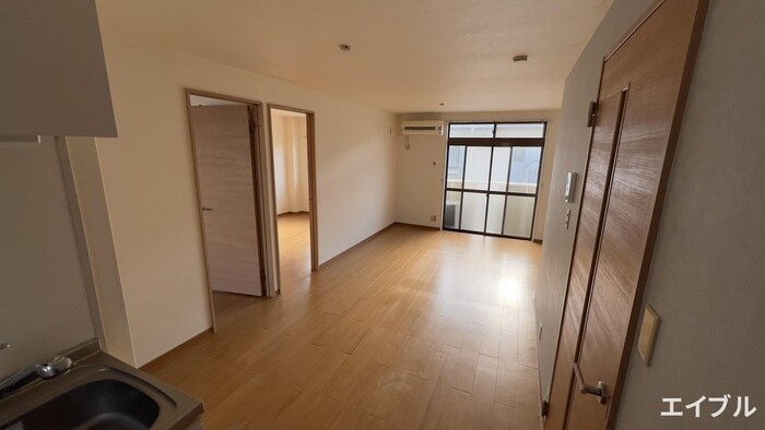 物件内観写真3　(居室)