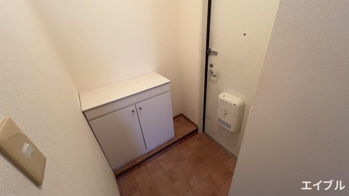 物件内観写真9　(玄関)