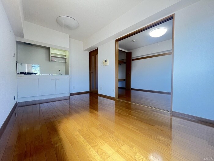 物件内観写真9　(居室)