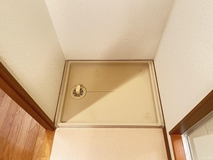 物件内観写真13　(洗濯機置場)