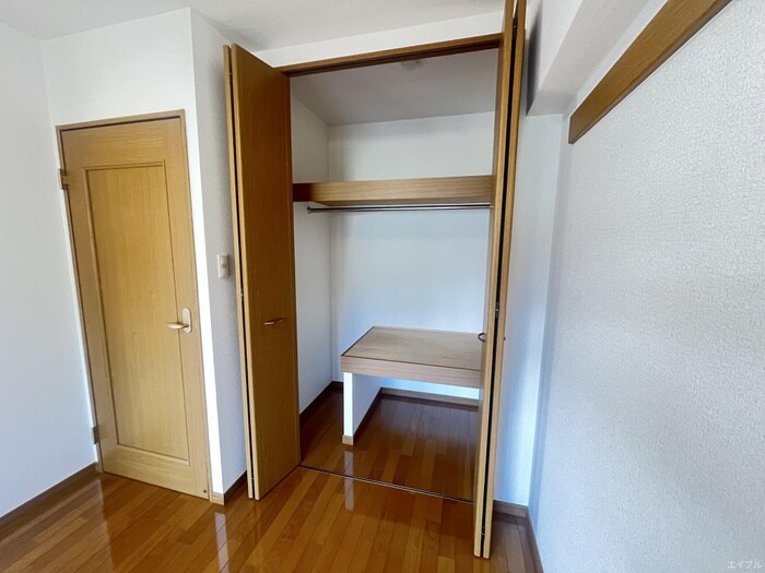 物件内観写真15　(収納)