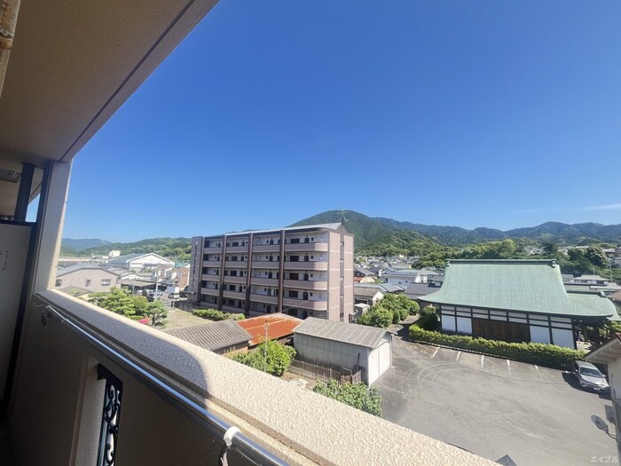 物件内観写真18　(室内からの展望)