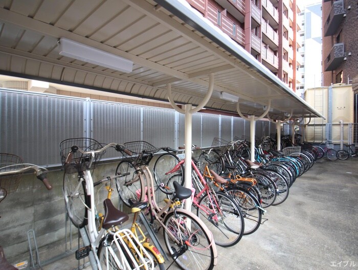 物件外観写真4　(駐輪場)