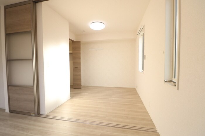 物件内観写真9　(居室)