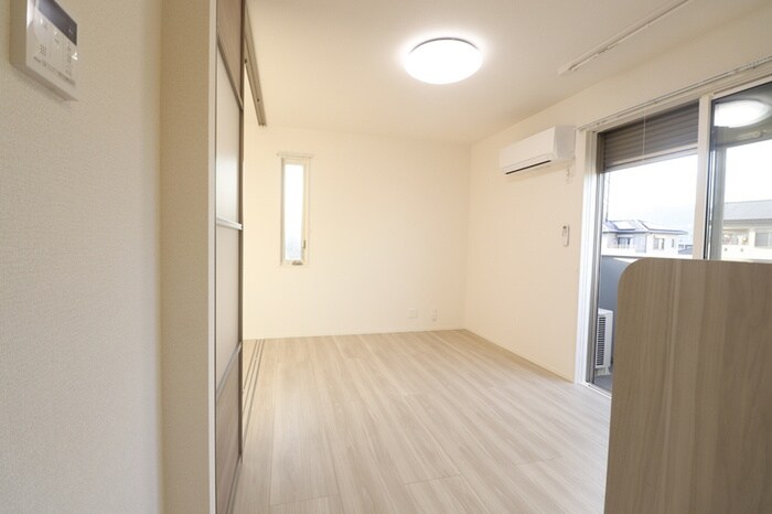 物件内観写真10　(居室)