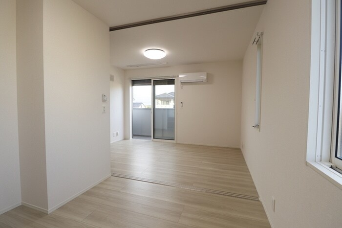 物件内観写真11　(居室)