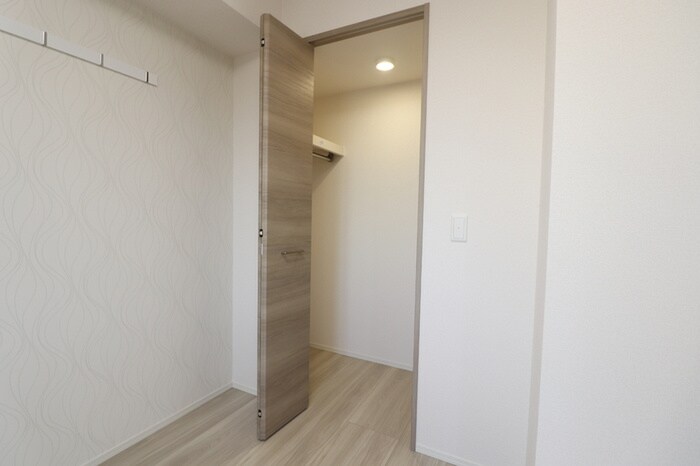 物件内観写真12　(収納)