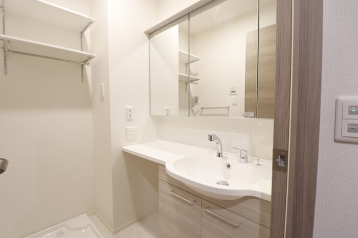 物件内観写真13　(洗面)