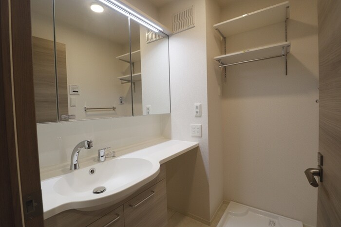 物件内観写真13　(洗面)