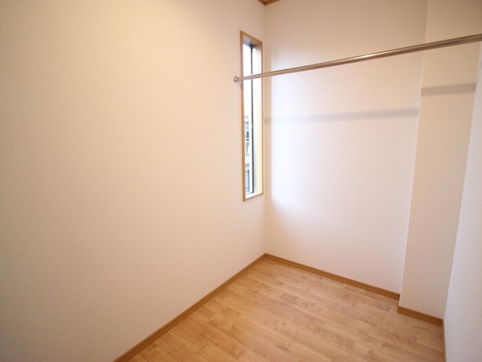 物件内観写真11　(収納)