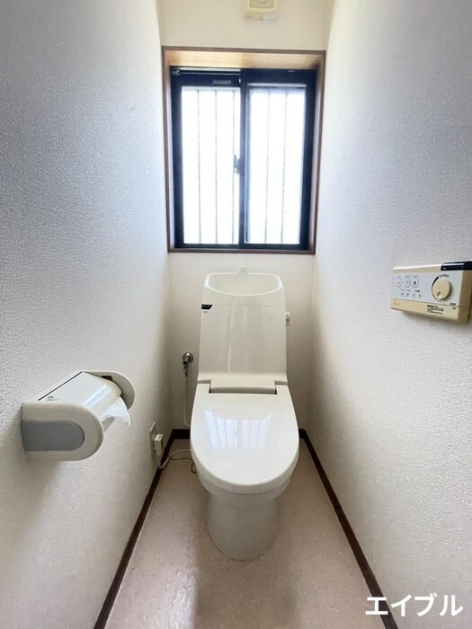 物件内観写真8　(トイレ)